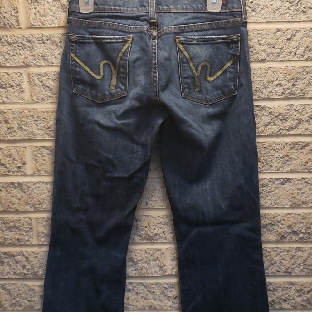 Blue jeans - Picture 2 of 2